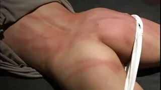 토플리스 여자 에 꽉 비키니 하지 주저 하기 거짓말 에 이 화장실 포르노 비치
