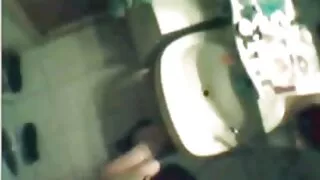 화려한 훔치는 글래머 섹스 레이스 란제리와 스타킹을 헤아리는 보지도