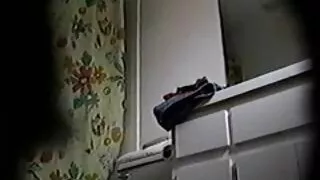 손에 몇 백 달러와 줄리아 섹스 벌거 벗은 여자는 수탉에서 이미 신음