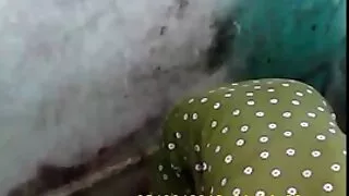 나는 컴퓨터를 해결하기 위해 친구라고,하지만 그녀는 자신을 빨아 대딸 포르노 그와 함께 섹스하고 싶어